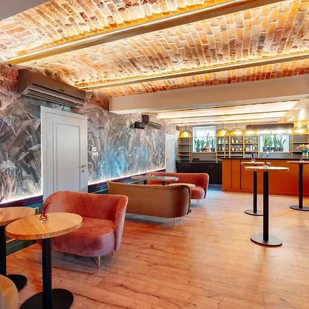 Apis Отель Краков