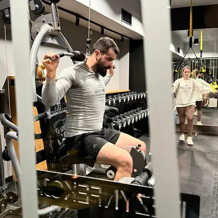 Apis 4* Краков