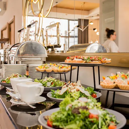 Apis Отель Краков