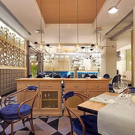 Hotel Apis 4*